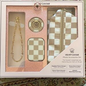 Velvet Caviar Checkered Phone Accessories Set - Tan and White